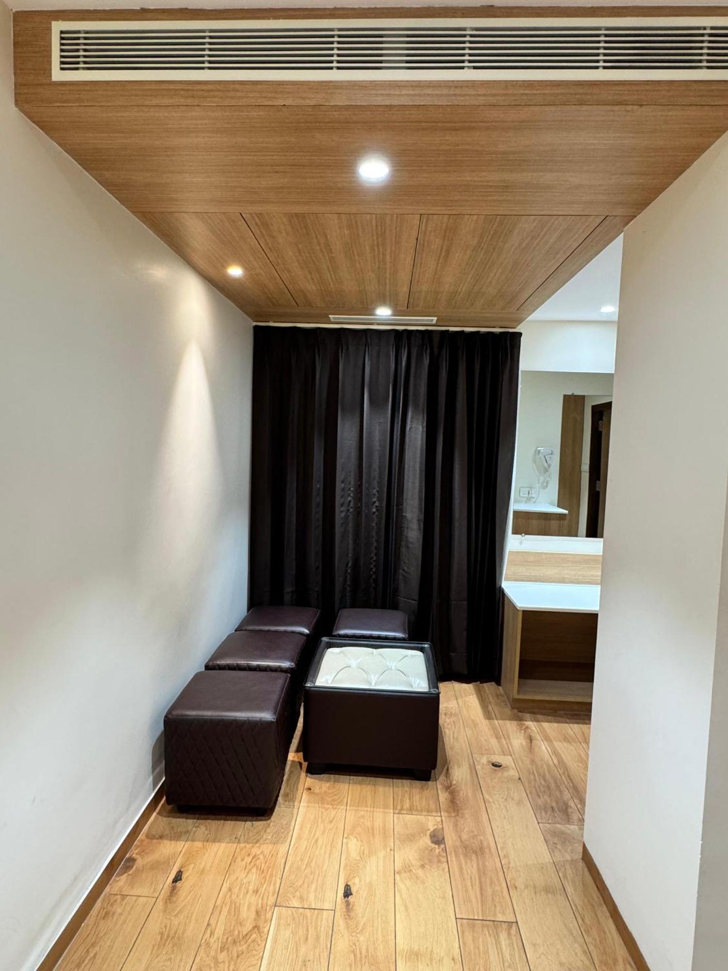 Hotel Touchwood Visakhapatnam Ngoại thất bức ảnh